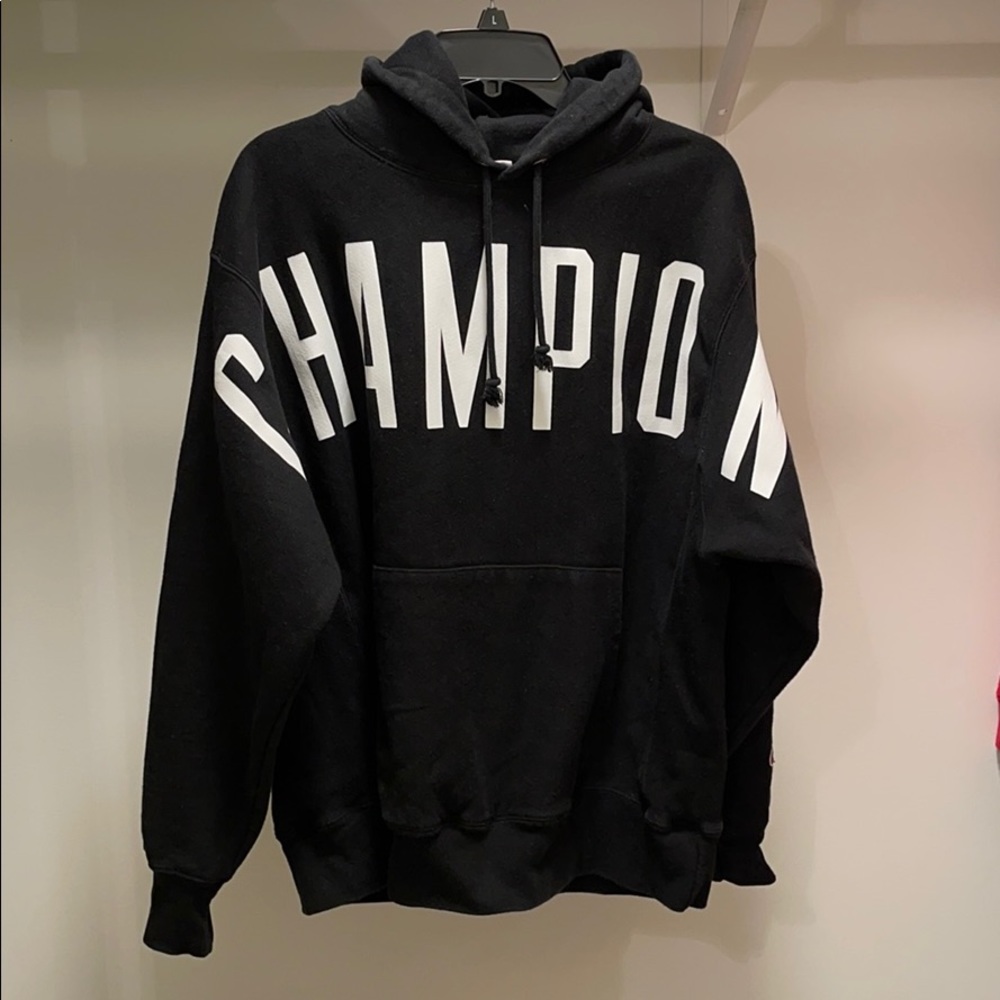 black champion hoodie